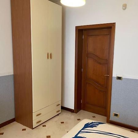 Appartement Enry Station House à Bari Extérieur photo